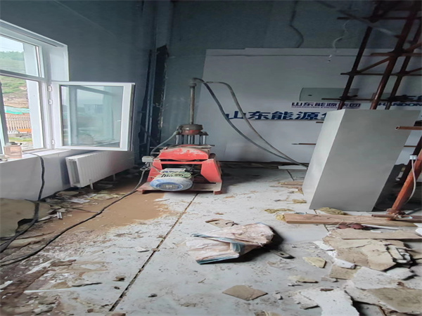 龙泉地基基础下沉墙体裂缝加固注浆顶升施工