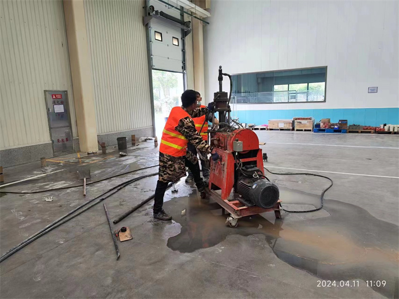 龙泉厂房地面下沉塌陷注浆加固施工